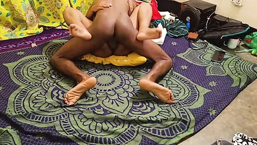 "Sevgi dolu bir koca ve aile, baldızı otelde bir aile dışarı çıkma sırasında sıcak ve saygılı bir akşamı paylaşıyor. Atmosfer dolu