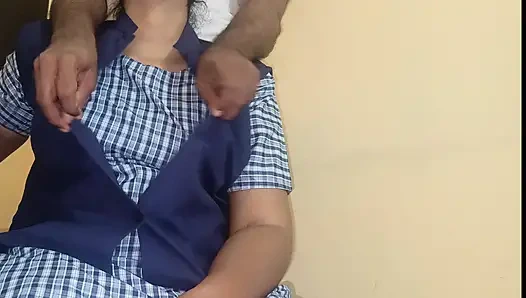 Üniformalı üniversiteli kız xxx