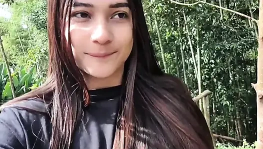 O kadar ıslanıyorum ki çarşafları değiştirmek zorunda kaldım