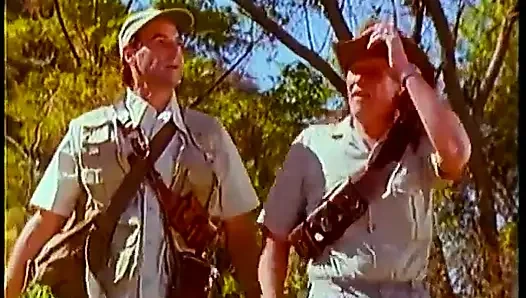 Sarışın vahşi doğada çok büyük bir yarakla sikiliyor