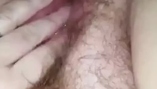 Hamile bir eski benim için köpüklü yapıyor