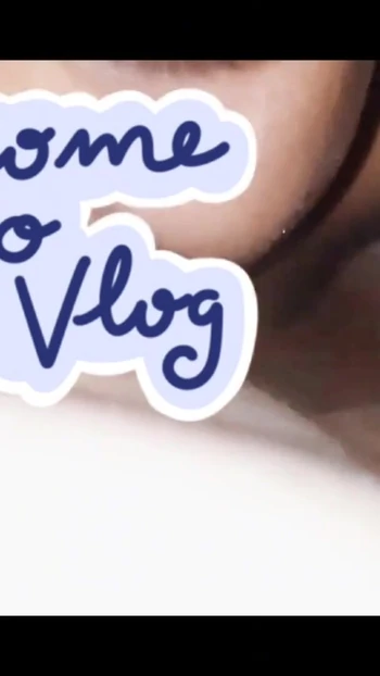 Эмоциональный момент от "Даши Cowgril поедает ее красивую киску с соседом, близким бойфрендом. Супер горячий секс БД"