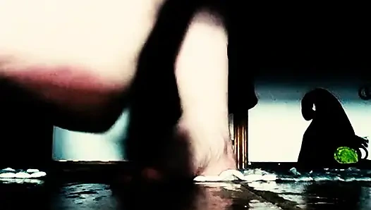 The pig hid under my bed now its time for me to play my game (no audio)