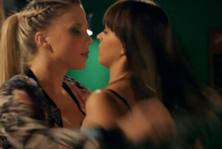 Lafee (Christina Klein) und Franziska Benz AWz Verfuehrung.