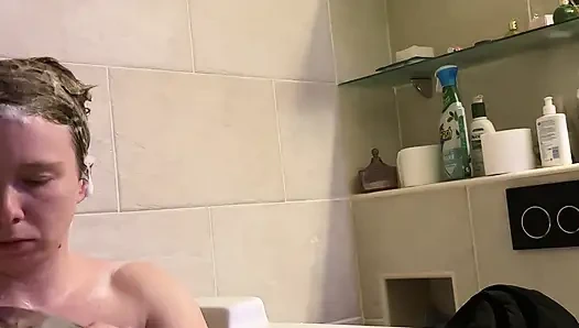 Büyük Göğüsler ve Sert Meme Uçları