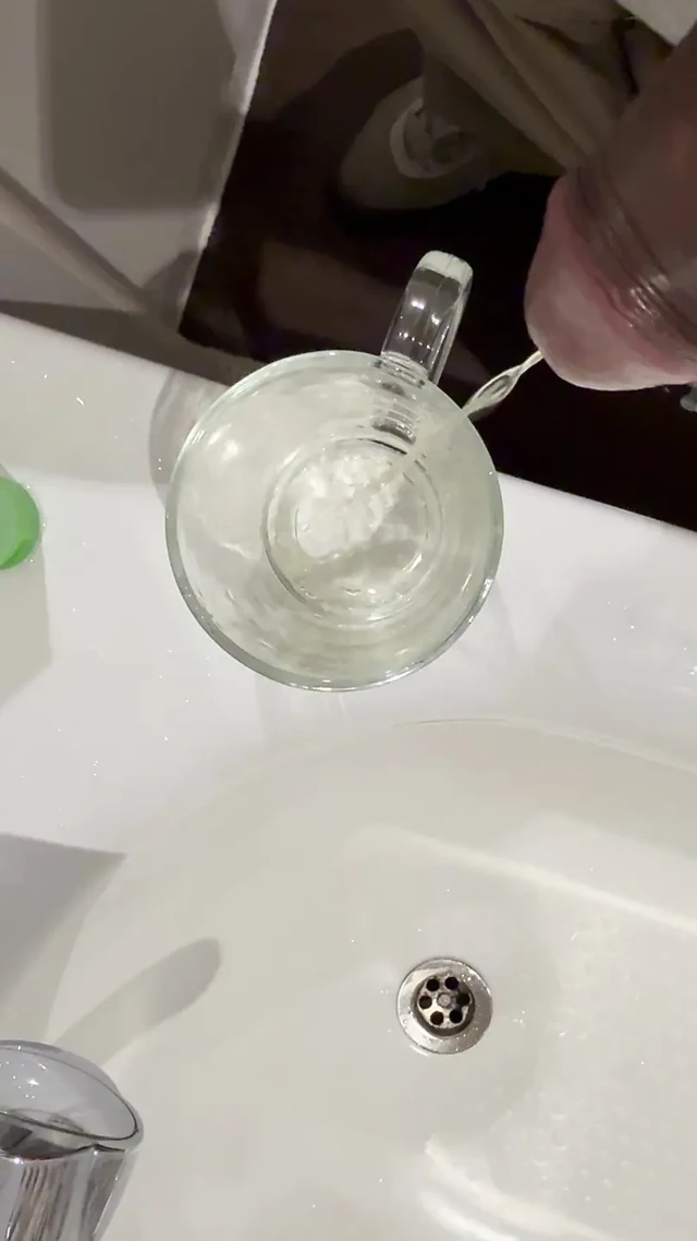 Fizz yarak içiyor