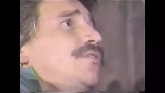 Frank james, büyük seks yarışmasında (1988)