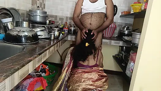 Ev hanımı kocasıyla aynı yatağı paylaşıyor