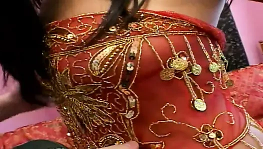 Hintli genç amcık 3 - Mumbai'de baharatlı geceler