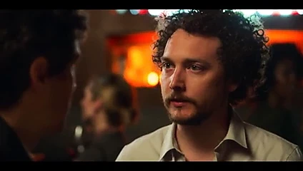 Gay bar al... ve takip et (2019)