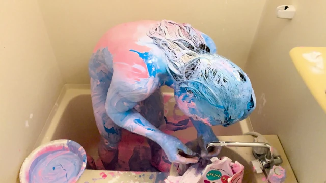 WET&MESSY Messy Play: Covered in Paint by a Boy 2