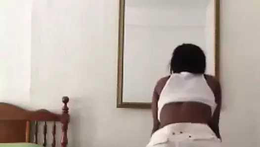 Drake practice twerk