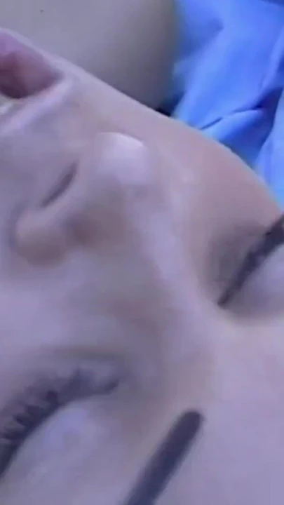 Ateşli macar porno yıldızı Cristina Bella ilk porno videosunda | Klip 3