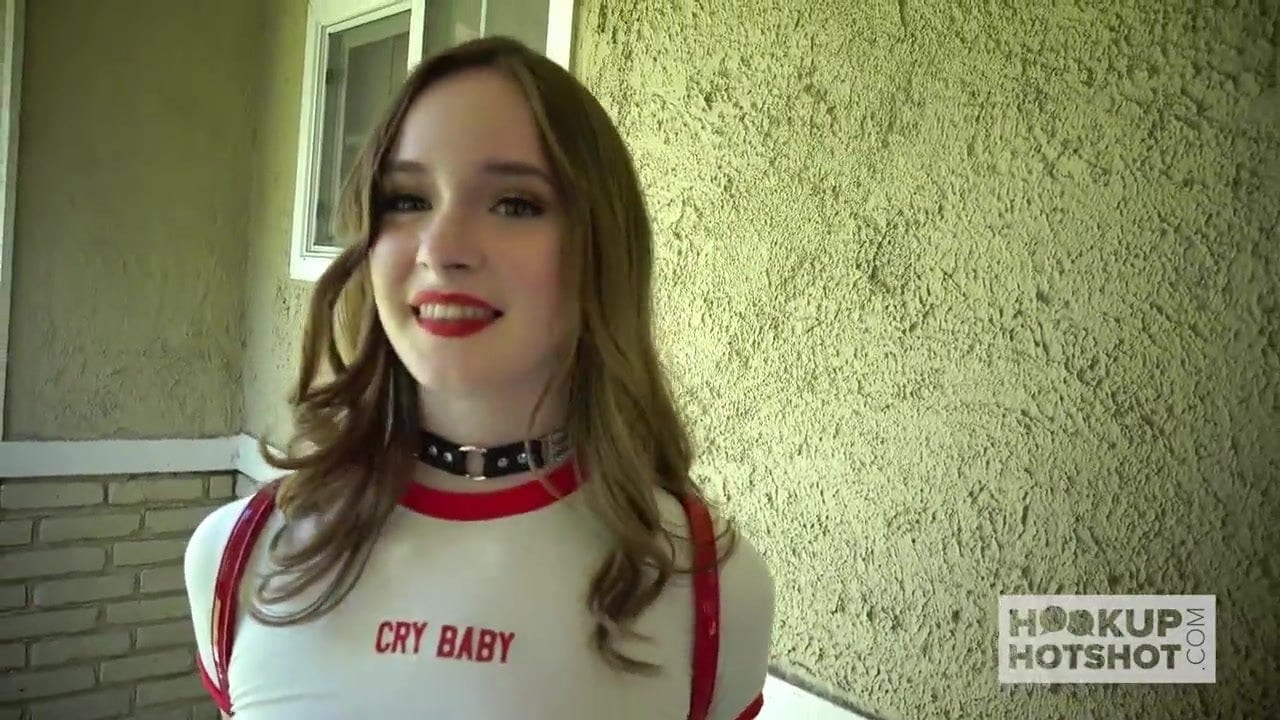 Genç tatlı hazel moore gets anal itibaren hookup hotshot