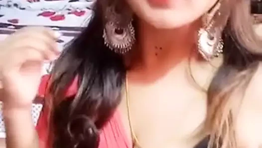 Hintli güzel kız facebook'ta canlı yayın