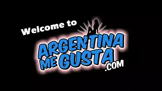 Muhteşem eşek ve deve tırnağı! ile busty latin genç! mükemmel vücut!