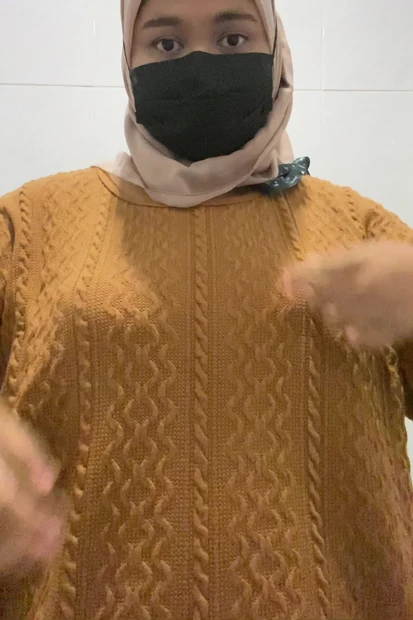 Ramas tetek dalam toilet