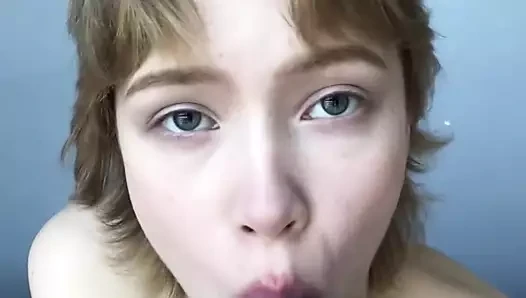 18 yaşındaki sarışından ıslak oral seks