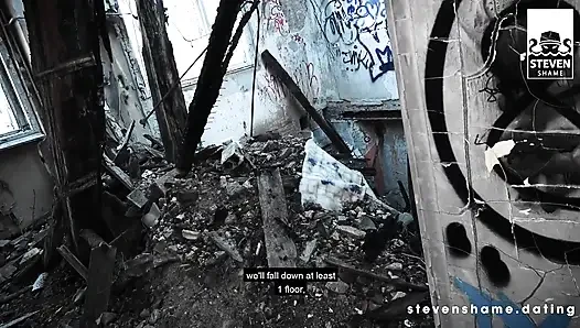 Tatlı megan venturi sikiliyor ve üzerine boşalıyor!