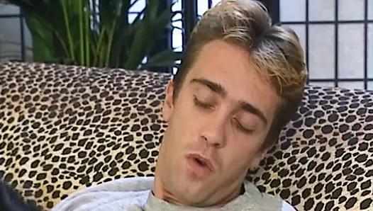 Mükemmel Alman kızlar anal üçlü grup seksten sonra yüzüne boşalmayı paylaşıyor