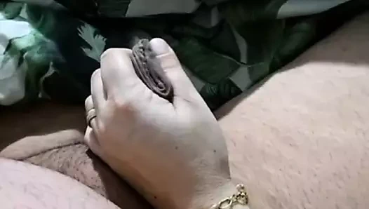 Üvey anne her Salı bir otel odasında üvey oğlunu mastürbasyon yapacak