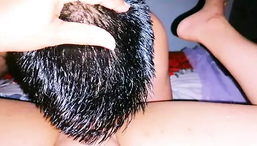 Sri Lankalı ateşli evli kadın başka bir adamla sikişiyor... Oral seks, amcık yalama ve dölleme