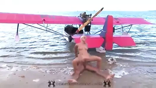 Caylian curtis olduğunu becerdin yukarı the göt