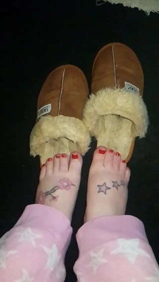 Terlik fetişi 4 ugg terlik