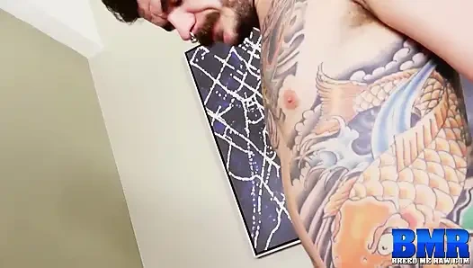 Breedmeraw - sürtük kalçalı Mickey Carpathio Luke Harding tarafından sikiliyor