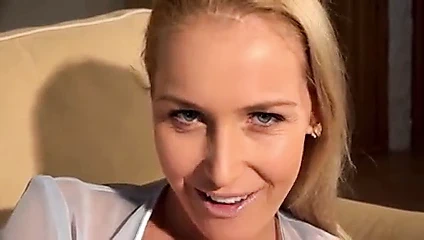 Llamada sexy de madre ardiente