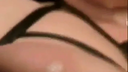 Busty amatör gets baştankara becerdin ve boşalmak