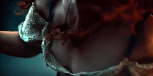 Hani furstenberg skandal gezegende amerikan tanrılarında çıplak seks