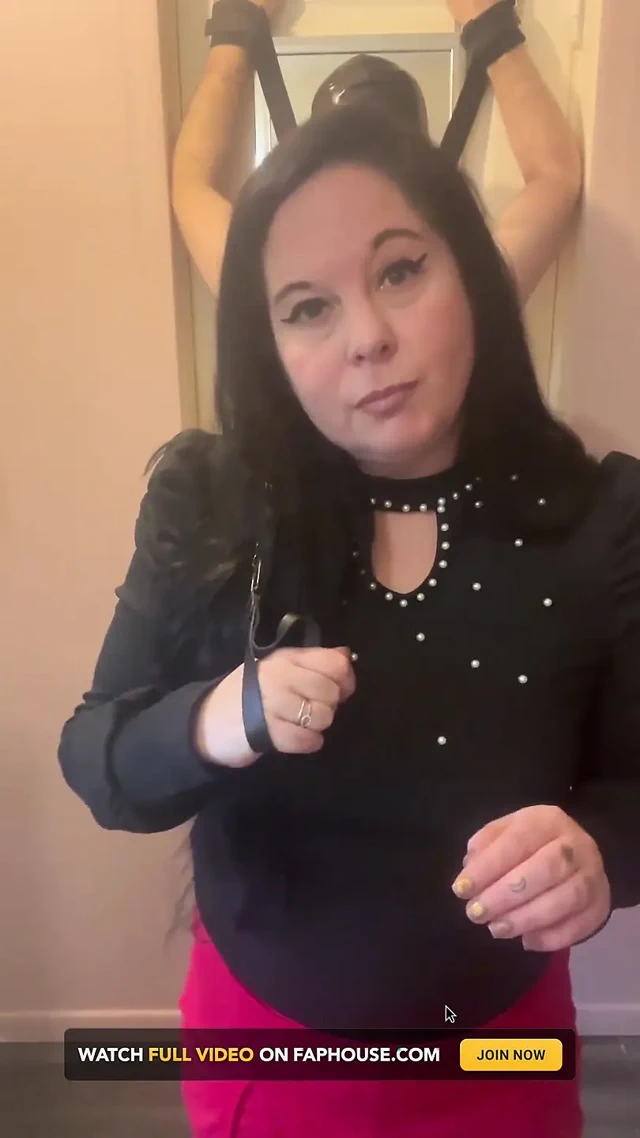 Bağlanmış ve aşağılanmış bir itaatkâr