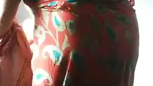 Desi aunty değişen bez