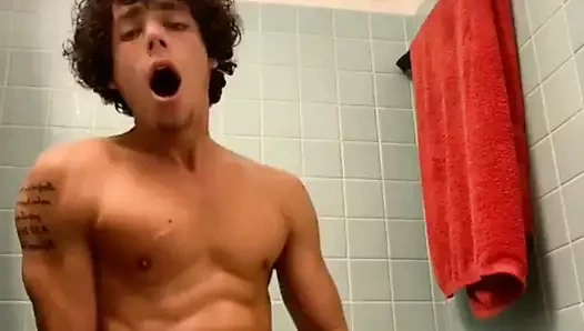 Dik twink oğlan mastürbasyon kapalı ile yapay penis