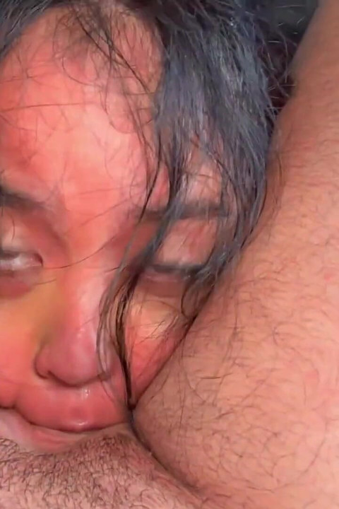 Büyük memeli Asyalı luna mills aşırı sert yüzünü sikiyor ve sert sikiliyor