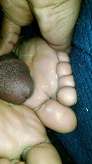 arkadaşımın ayağına sertçe bastım