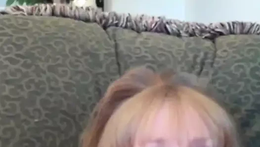 Ona nasıl sikişmesini öğretiyor!