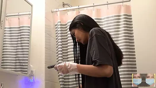 Viva saçını boyuyor