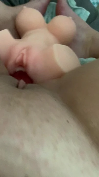 Двойной дилдо с куклой, короткая версия