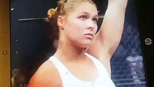 Ronda rousey boşalıyor 1