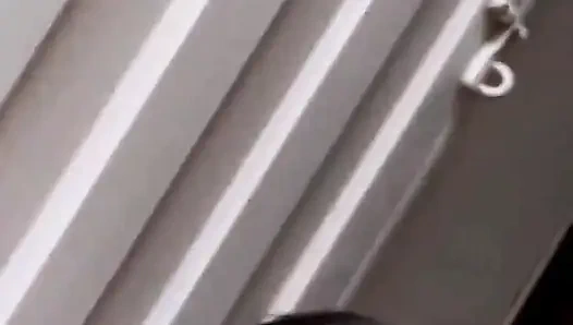 Rutinden çekiliyorum ve üvey kardeşimin evine bir getiriyorum