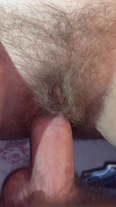 Utangaç oda arkadaşı içine boşalmamasını istedi!  Ama seksi büyük beyaz götüne boşaldım | Klip 1