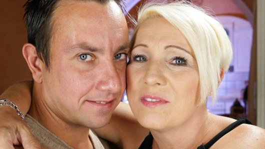 Tombul olgun binicilik bir çük