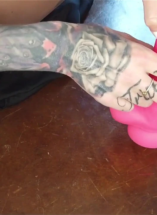 Dildoya elle muamele