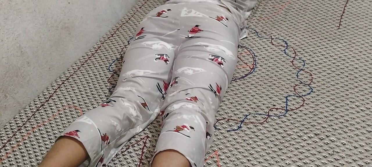 Cute desi bhabhi ki Desi thukai