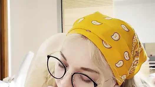 Hızlı sabah saksosu ve gözlüğüme boşalma