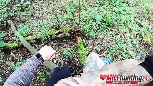 Harleen van Hynten ile açık havada ateşli sikiş!  MILFhunting24
