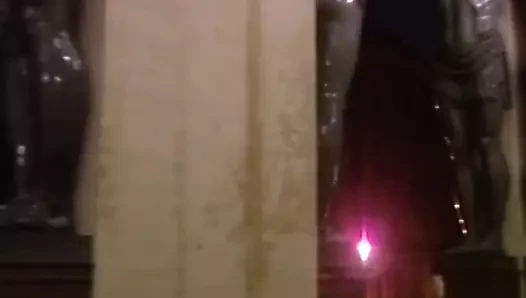 St. inziva müzesinin önünde lezbiyen seks. Petersburg