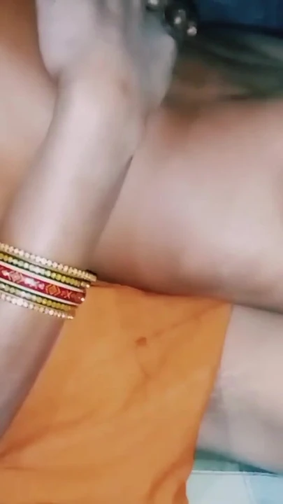 "Holi gününde, baldız evini aradı ve geceleri kayınbiraderi tarafından sikildi, tam seks yaptı" dendiği ikonik an